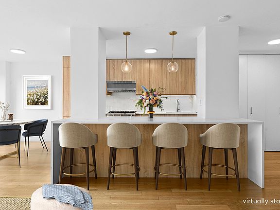 5th image of 7 E 14th St APT 905