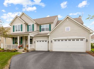 324 Cassidy Ln, Elgin, IL 60124