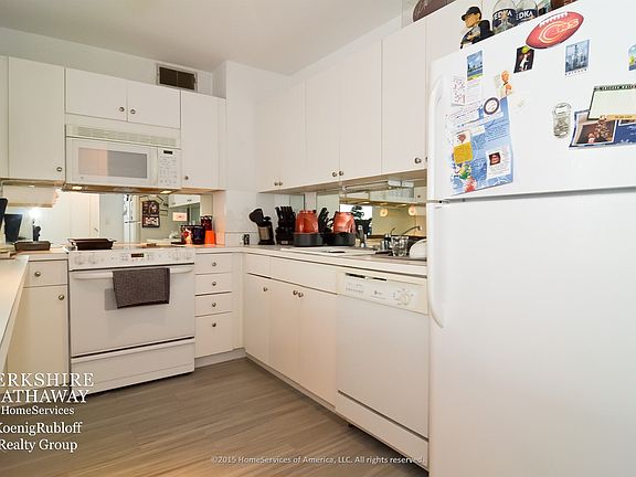 5th image of 33 E Cedar St APT 12G