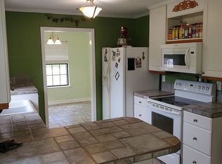 1613 Brown St, Ocean springs, MS 39564