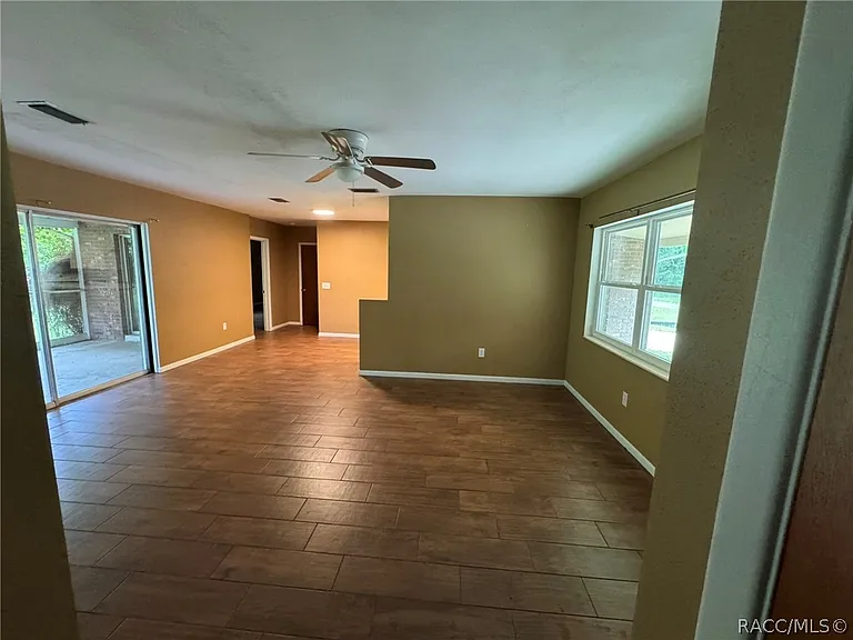 722 Sherwood Ave — Photo 4