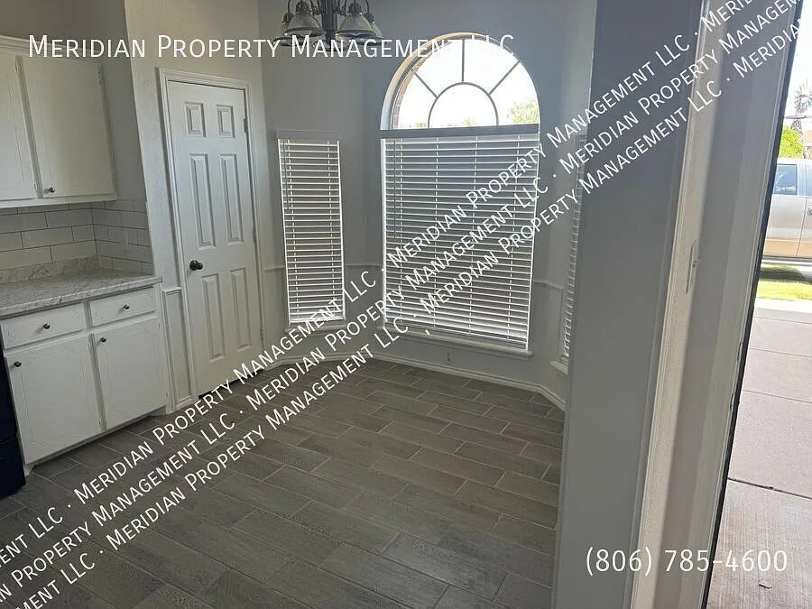 Three bedroom home in North west Lubbock — Photo 2