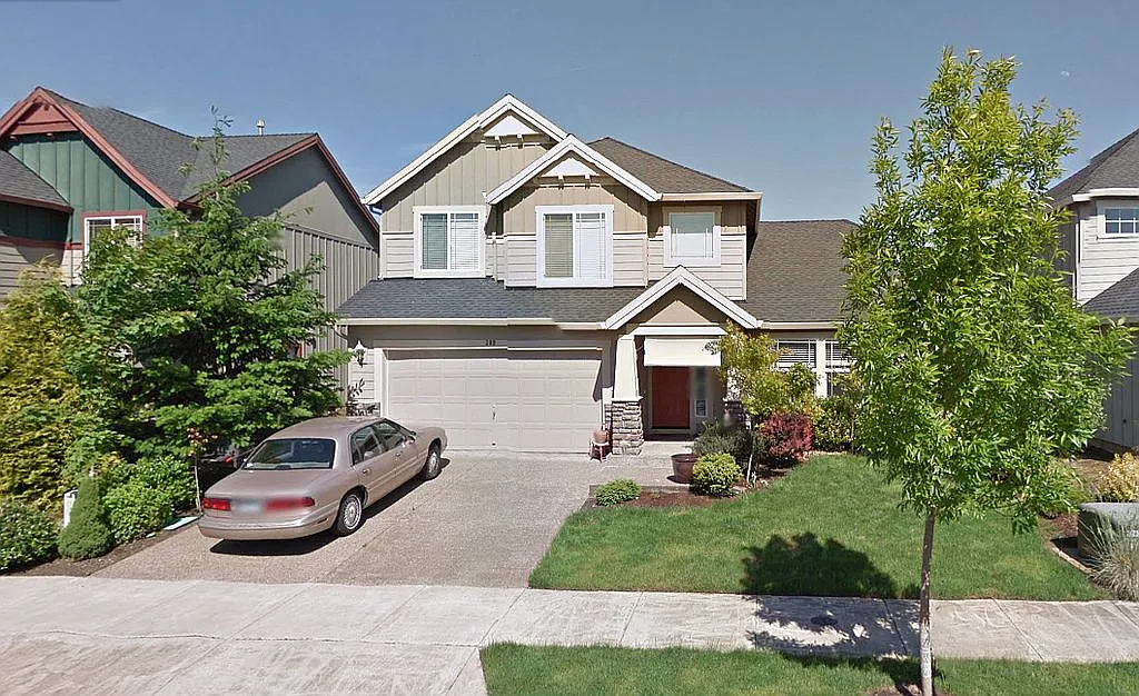 389 Casting St SE photo 1
