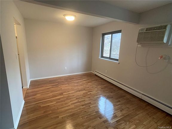 4th image of 9 Brevoort Dr APT 1C