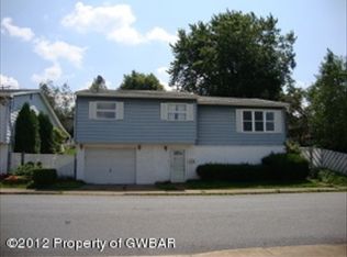 934 W 11th St, Hazleton, PA 18201