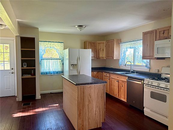 3rd image of 3645 Gorton Rd