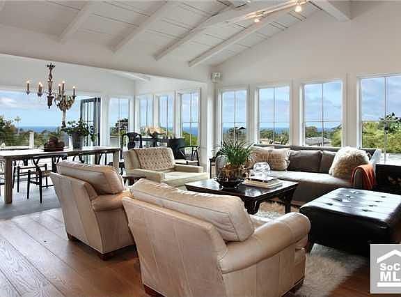 living room / dining room