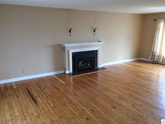 Living room, gas fireplace