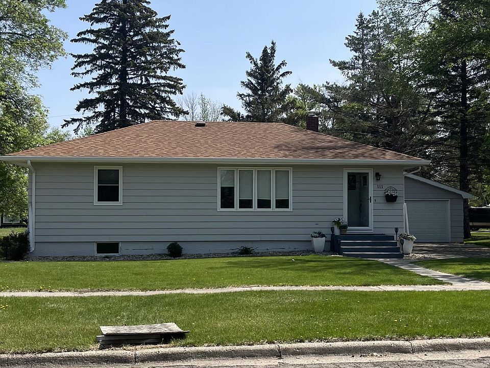 1st image of 111 Walsh St S