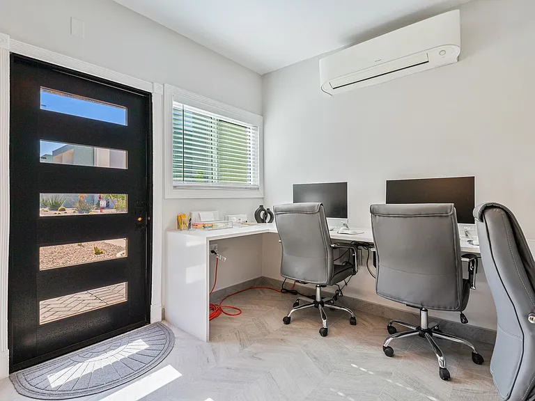 Echo Luxury Apartments — Photo 74