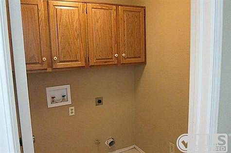 2nd image of 2518 Plumdale Dr