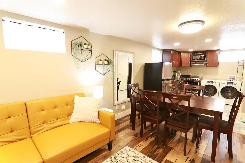 2 bed, 772 sqft, $1,500 — Photo 2