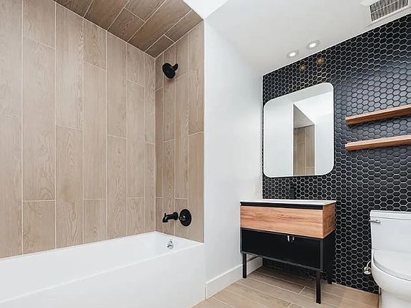 3rd image of 260 Gold St #114