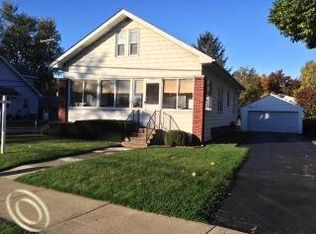 506 S Squirrel Rd, Auburn Hills, MI 48326