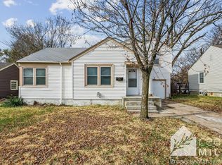 915 N Pinecrest St, Wichita, KS 67208