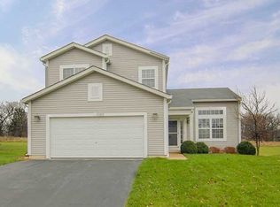 1055 Stephen St, Aurora, IL 60502