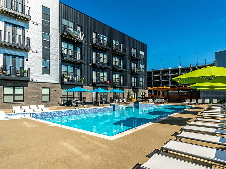 Quinn Apartments — Photo 40