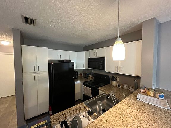 4th image of 1336 Hunters Rd APT D