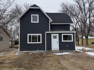 310 S 3rd St, Arlington, SD 57212