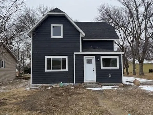 310 S 3rd St, Arlington, SD 57212