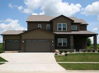 799 Raleigh Ln, Marion, IA 52302