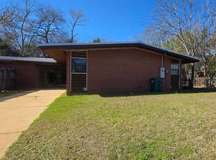 1974 S Riverview Cir, Albany, GA 31705