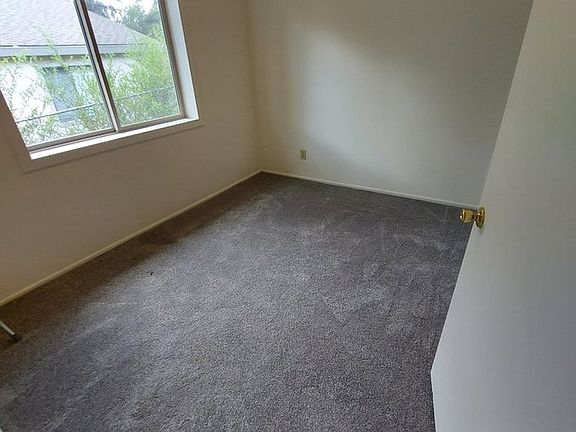 3rd image of 102 S Maricopa St