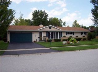 531 1st St, Antioch, IL 60002