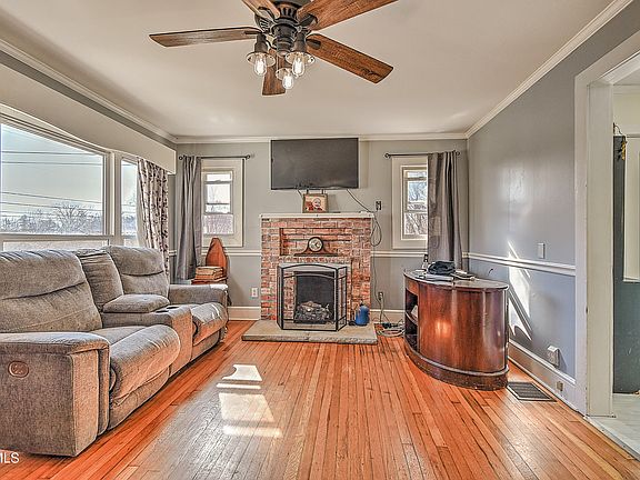 5th image of 163 Island Rd