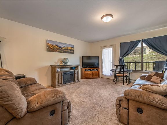 3rd image of 1295 Hilltop Pkwy #4F