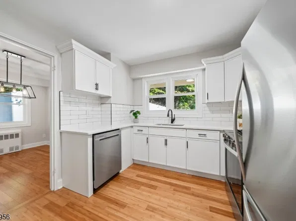 415 Claremont Ave #1G, Montclair Twp., NJ 07042