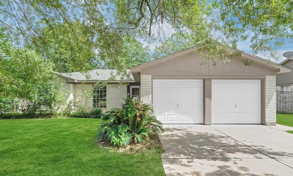 1st image of 1315 Twinbrooke Dr