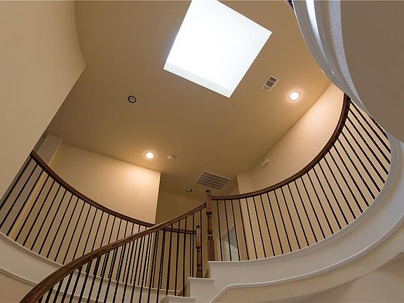 5th image of 3102 Knightsbridge Ln