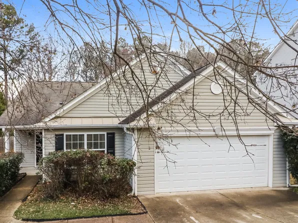 417 Autumn Creek Dr, Dallas, GA 30157