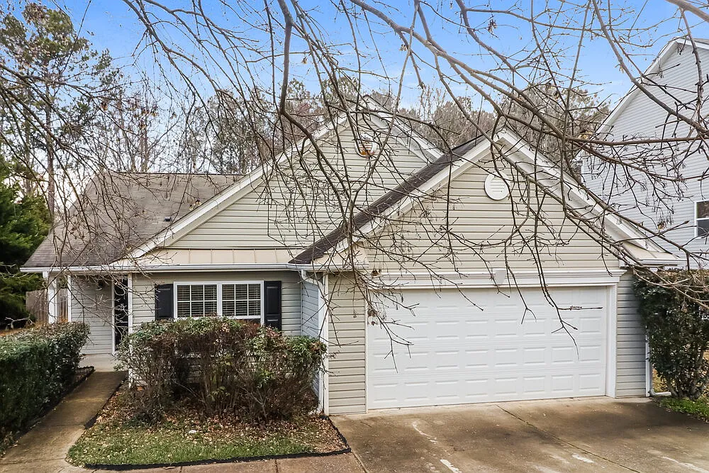 417 Autumn Creek Dr photo 1