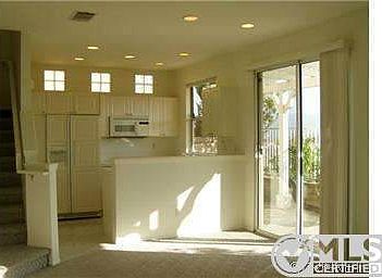 4th image of 27911 Crown Court Cir