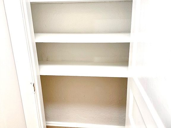 2nd image of 405 Elliott Ave #B