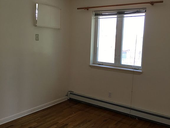 4th image of 4653 161st St #3