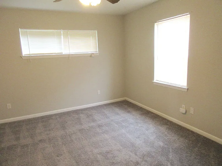 1230 Shadowdale Dr #12 — Photo 10