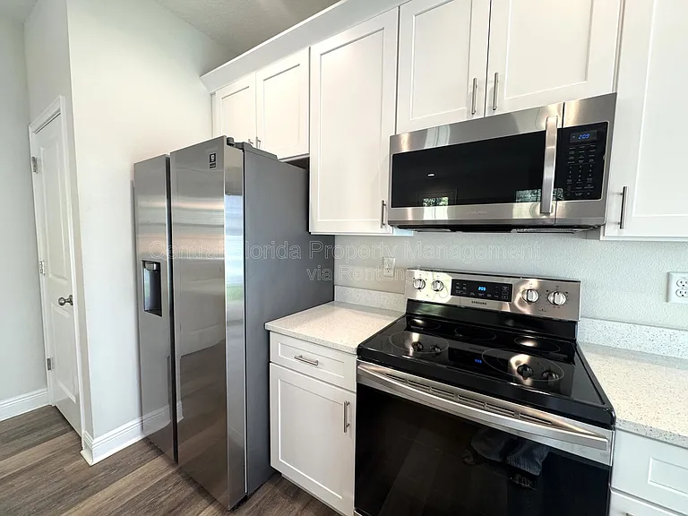 2861 Mayer St — Photo 11