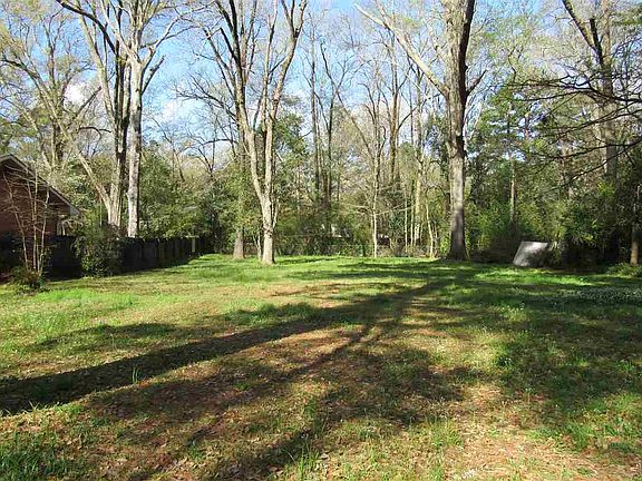 3rd image of 4005 Hawthorne Dr Lot 14
