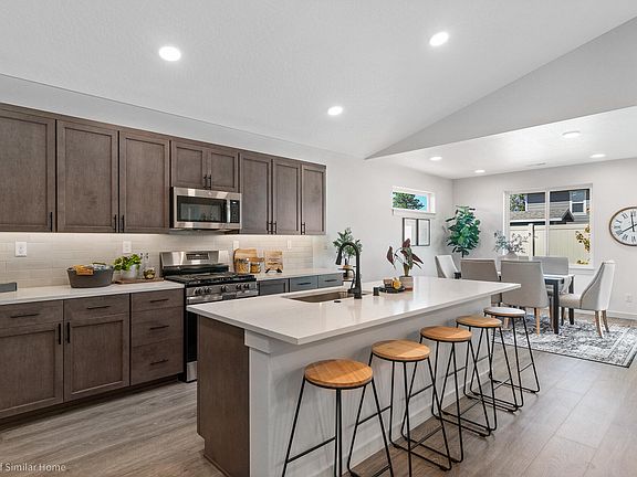 4th image of 3067 Sky Lakes Dr #58