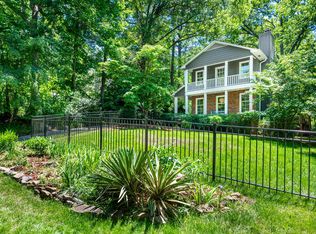 917 Emory Dr, Chapel Hill, NC 27517