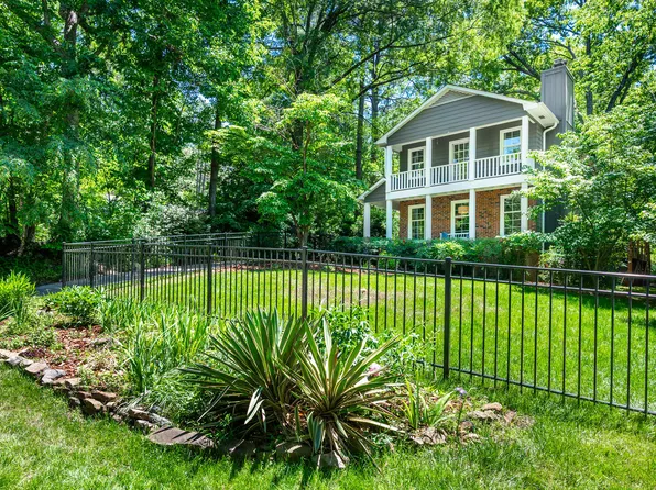 917 Emory Dr, Chapel Hill, NC 27517