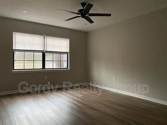 2nd image of 3034 Jefferson St #1
