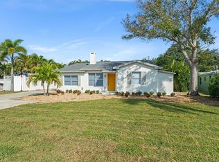 107 4th St, Belleair Beach, FL 33786