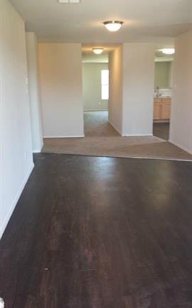 3rd image of 304 Bonnie Ct