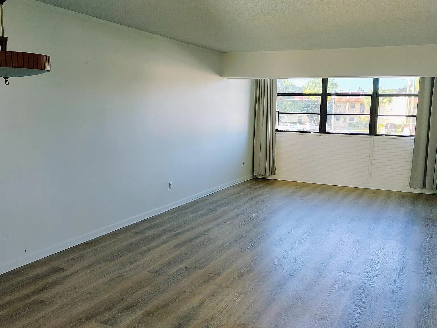 2050 Oleander Blvd — Photo 1