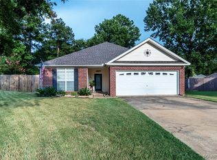 452 River Oaks Dr, Wetumpka, AL 36092