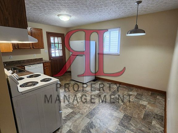4th image of 156 Collingwood Ave